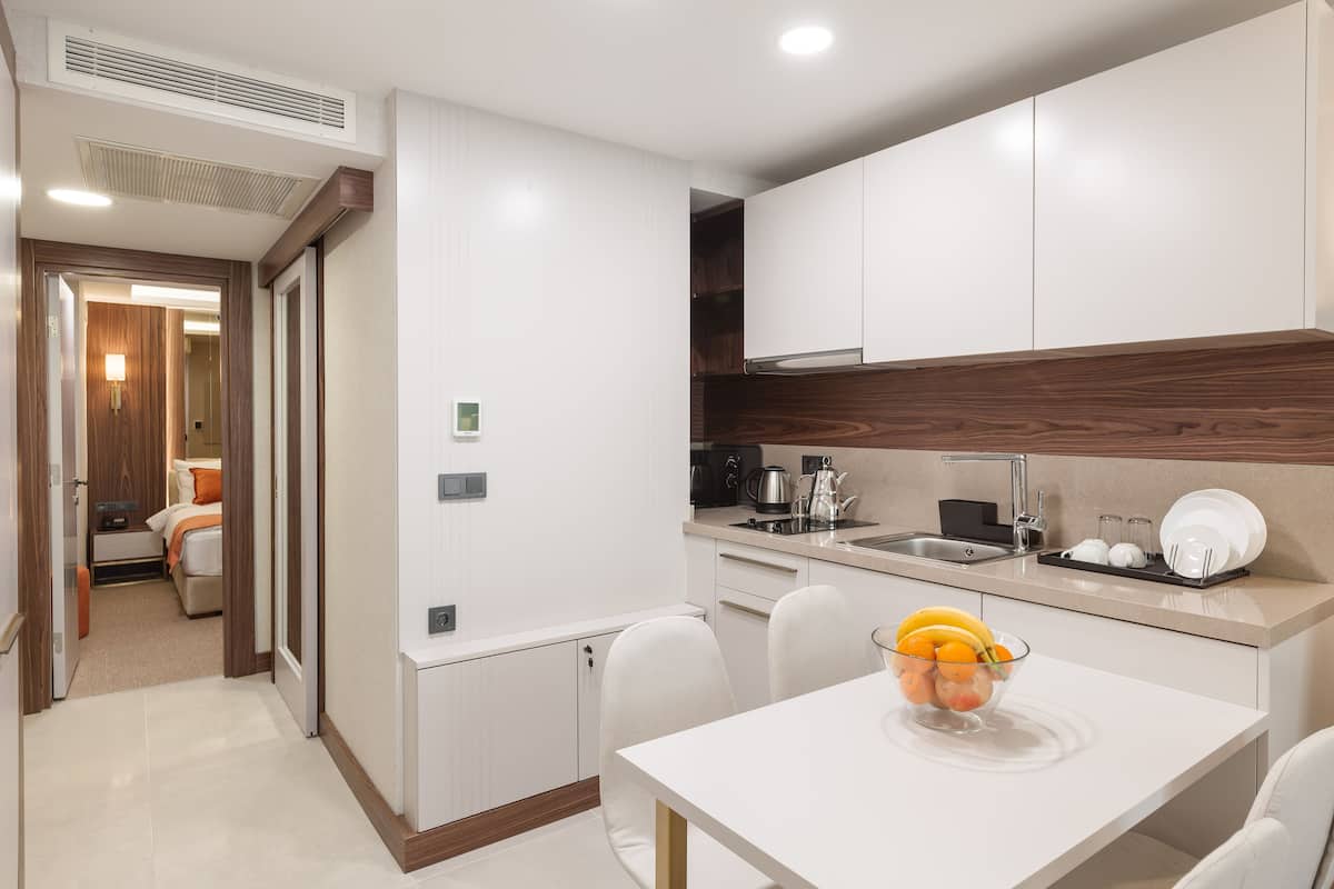 Fridge, electric kettle, paper towels