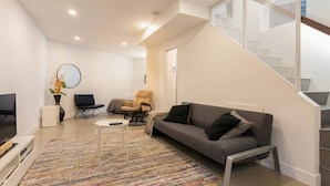 TV - La Cachette Montreal (Montréal)