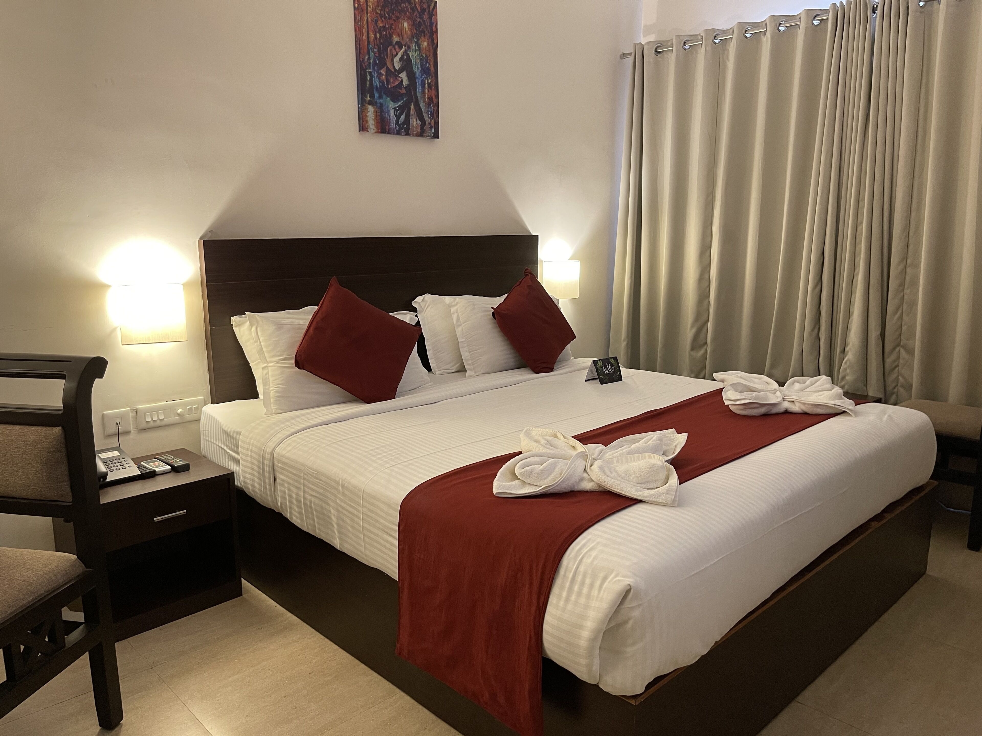 Minibar, caja fuerte, escritorio y espacio para trabajar con un portátil