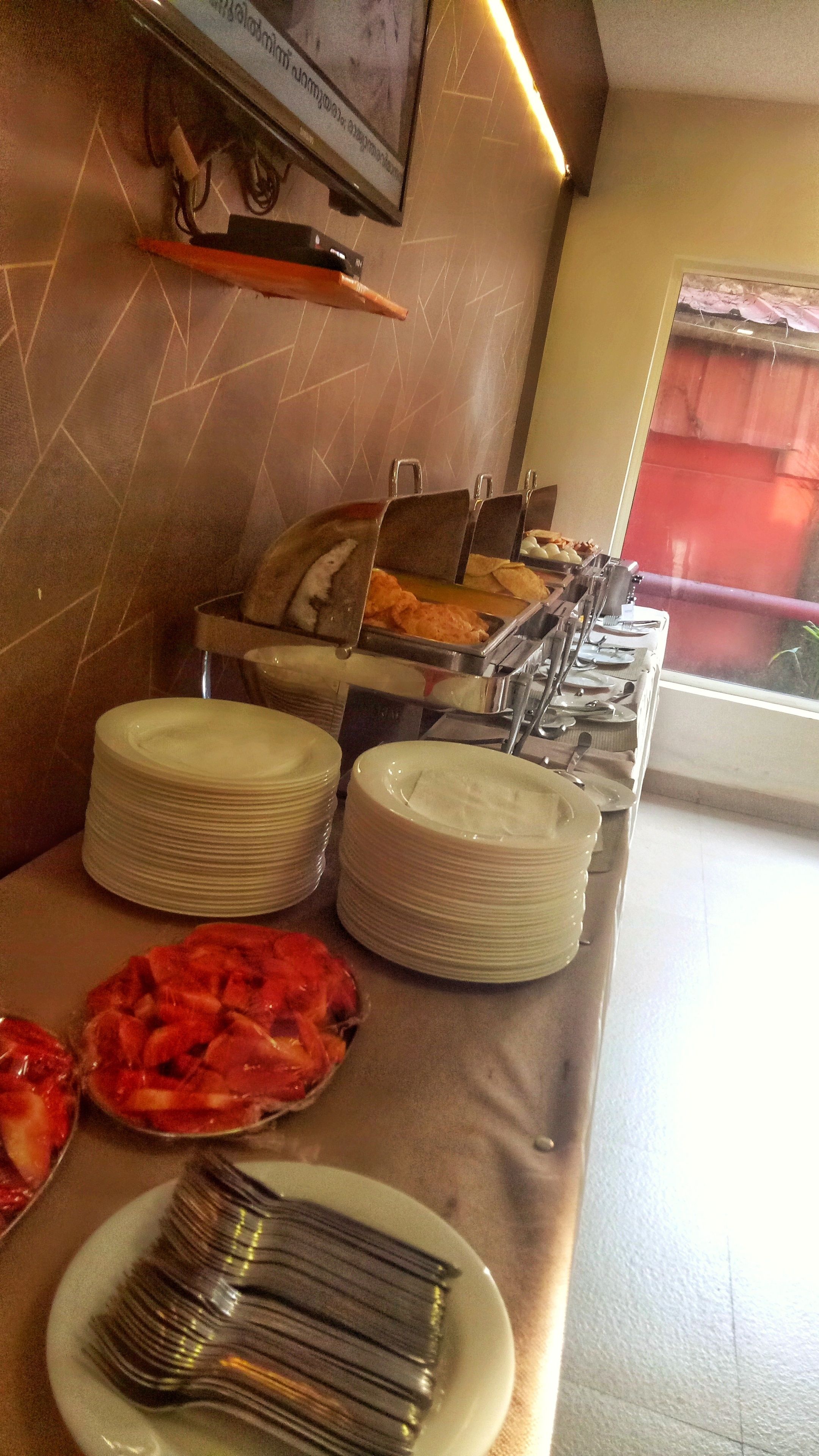 Se ofrece un desayuno típico de la región (150 INR por persona)