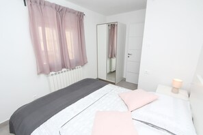 2 bedrooms, iron/ironing board, free WiFi, bed sheets - POLENTA  One-Bedroom Apartment (Rovinj)