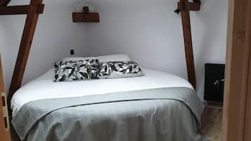 4 chambres, fer et planche à repasser, lit parapluie, Wi-Fi gratuit