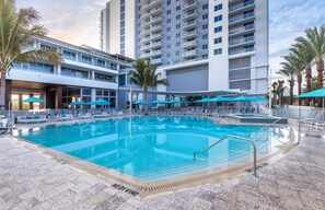 Indoor pool, outdoor pool - One Bedroom Deluxe Ocean Front Resort, Clearwater Beach (1731779) (Clearwater)