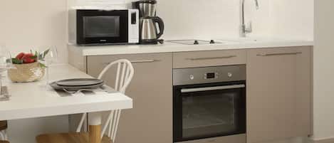 公寓 | 私人厨房 | 冰箱、烤箱、炉灶、茶具/咖啡用具