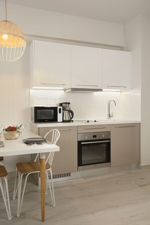 Private kitchen - Love Luxury Central Apartment (Athens)