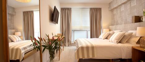 Studio | In-room safe, iron/ironing board, free WiFi