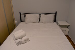 Studio | Iron/ironing board, free cribs/infant beds, free WiFi, bed sheets - Small & Cozy Flat near Hospitals (Zografos)