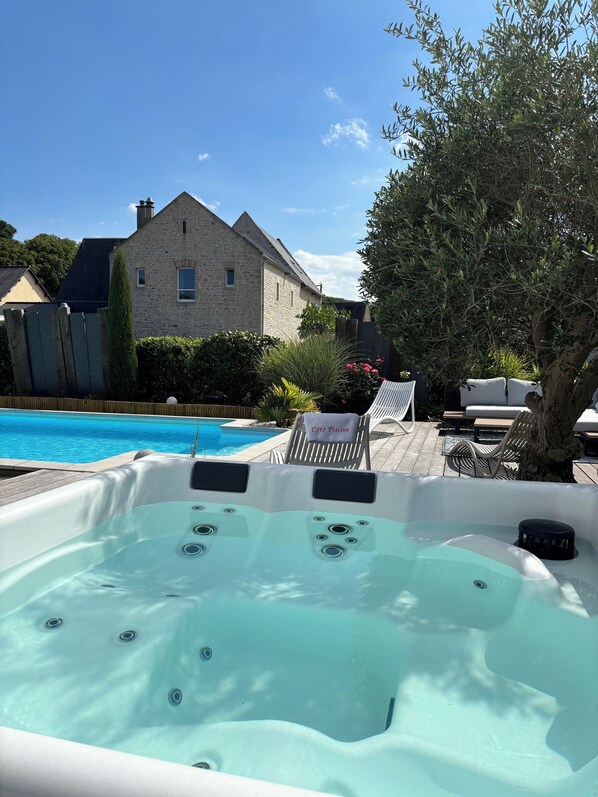 Piscine extérieure, piscine chauffée
