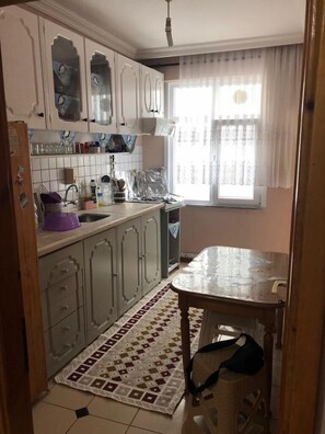 Apartment | Private kitchen | Stovetop