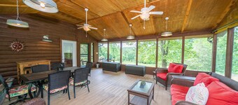 Little Cabin on the BIG Niangua!!!