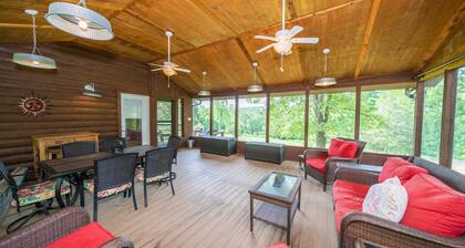 Little Cabin on the BIG Niangua!!!