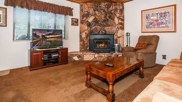 TV, fireplace, Netflix, DVD player