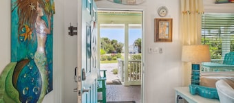 Cute Little Yellow Cottage Across From the Beach!