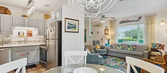 Cute Little Yellow Cottage Across From the Beach!