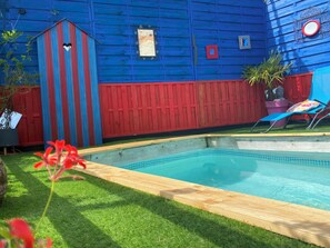 Pool - Room with private kitchen, private toilet and private bathroom (Saint-Maurice-la-Fougereuse)