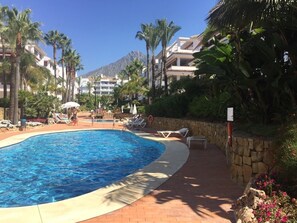 Outdoor pool, a heated pool