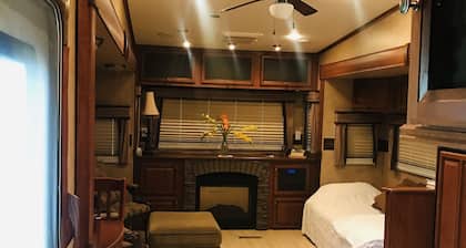 HISTORICAL STAGECOACH RD, LOBLOLLY FOREST FARM STAY NEAR LITTLE SATILLA RIVER