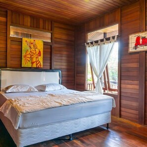 Standard Double Room | In-room safe, desk, iron/ironing board, free WiFi