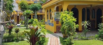 Pinocchio Hotel, San Pedro Laguna