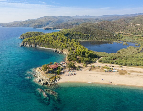 Beach nearby - Eco Green Residences & Suites (Sithonia)