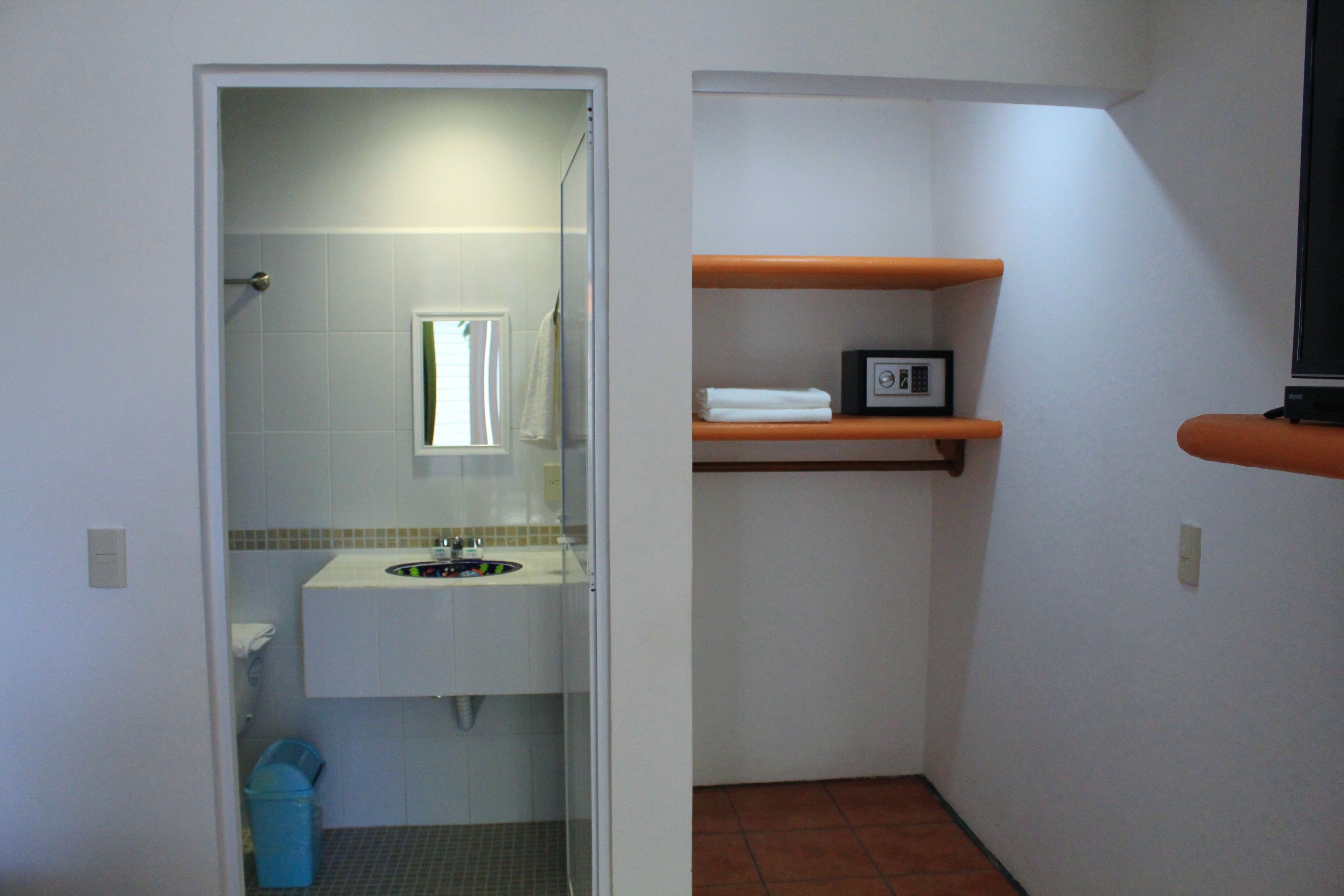 standard room | bathroom | shower, towels, soap, shampoo