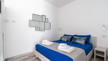 1 chambre, bureau, chambres insonorisées, fer et planche à repasser