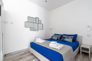 1 habitación, escritorio y insonorización