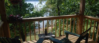 Perfect Retreat Spot in Quiet Cove