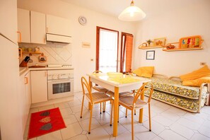 Fridge, oven, coffee/tea maker, electric kettle - Appartamento Rosmarina (Marina di Grosseto)