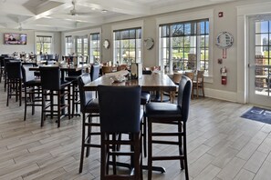 Dining - Beautiful SF Home in Bear Trap Dunes - Close to pool & beach shuttle stop (Ocean View)