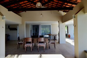 Outdoor dining - Tropical Paradise in Barra de São Miguel (Porto de Vacas)