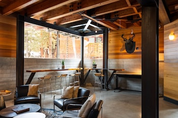 Sitting area in hotel lobby at Gravity Haus Truckee-Tahoe