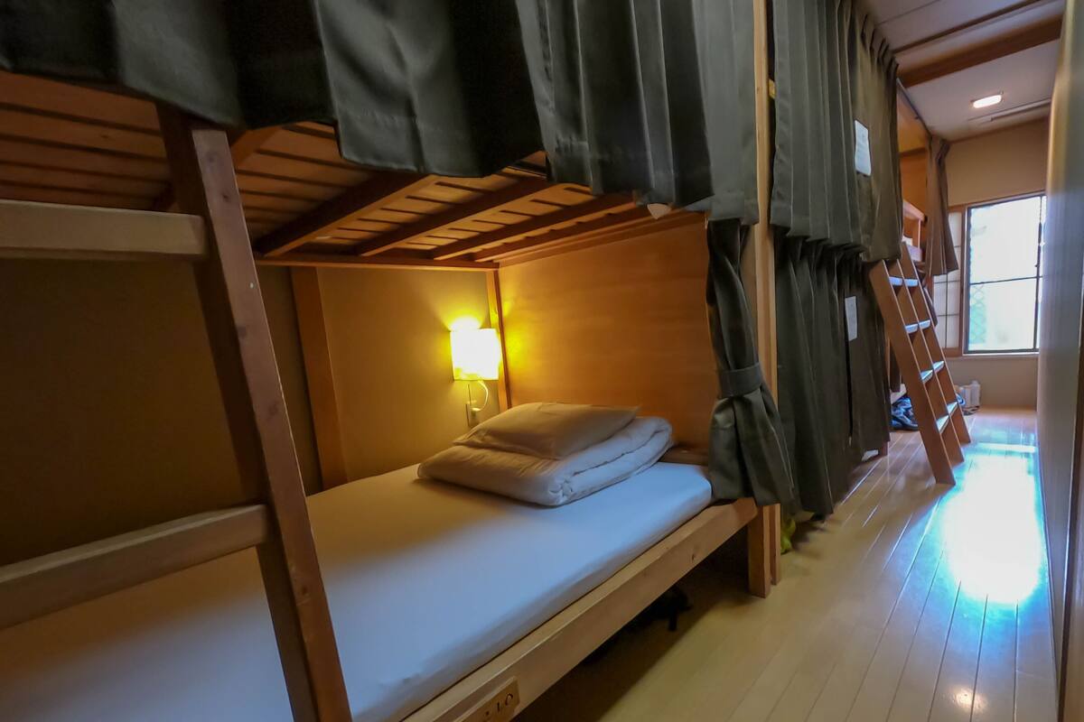 10 beds Dormitory (Mix-Gender) | In-room safe, blackout curtains, free WiFi, bed sheets