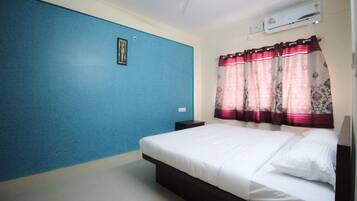 1 chambre, fer et planche Ă repasser, Wi-Fi, draps fournis