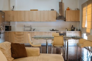 LÀgenhet | Eget kök | KylskÄp, ugn, spishÀll och kaffe- och tebryggare
