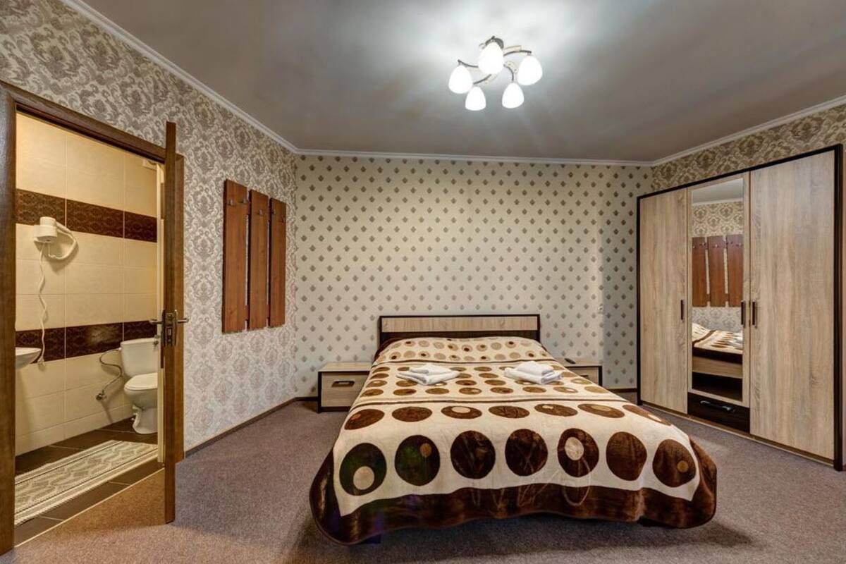 Superior Double Room | In-room safe, soundproofing, free WiFi, bed sheets