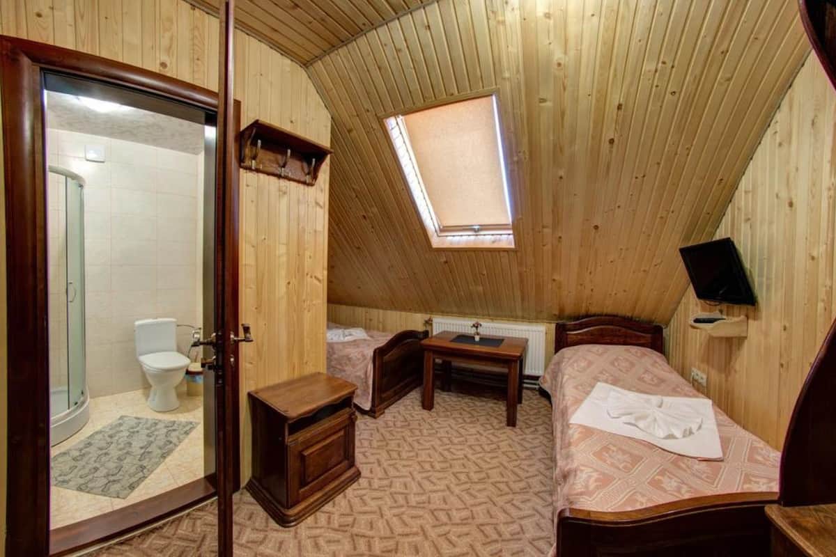 Twin Mansard | In-room safe, soundproofing, free WiFi, bed sheets