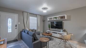 Smart-TV, Videospiele, Netflix, Hulu