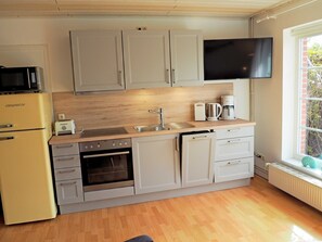 Køleskab, mikrobølgeovn, ovn, opvaskemaskine