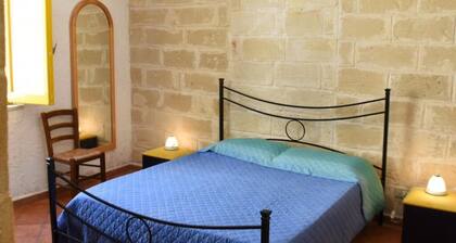 Le Mura Di Tufo Apartment - The Tufa Bricks Apartment