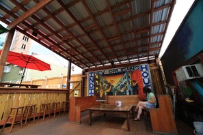 Property grounds - India House Backpackers Hostel (New Orleans)