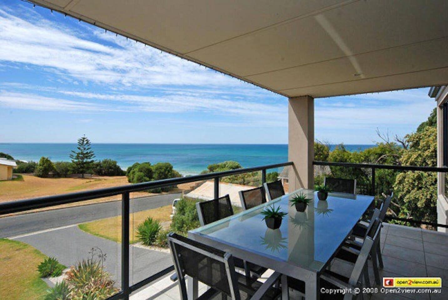 Bilgola Paradise, 3 Bilgola St - Beachfront
