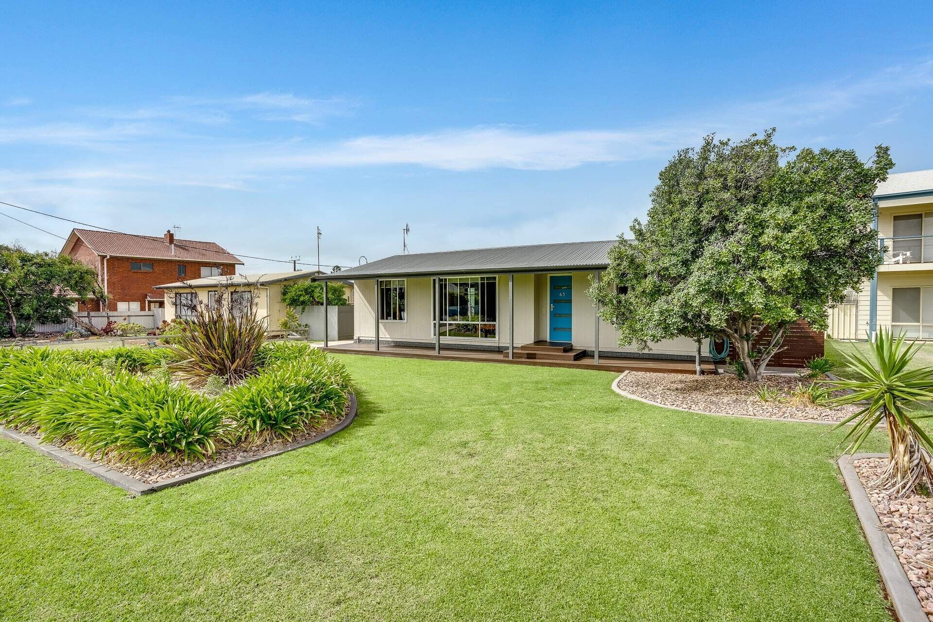 63 Hargreaves - Near Ocean