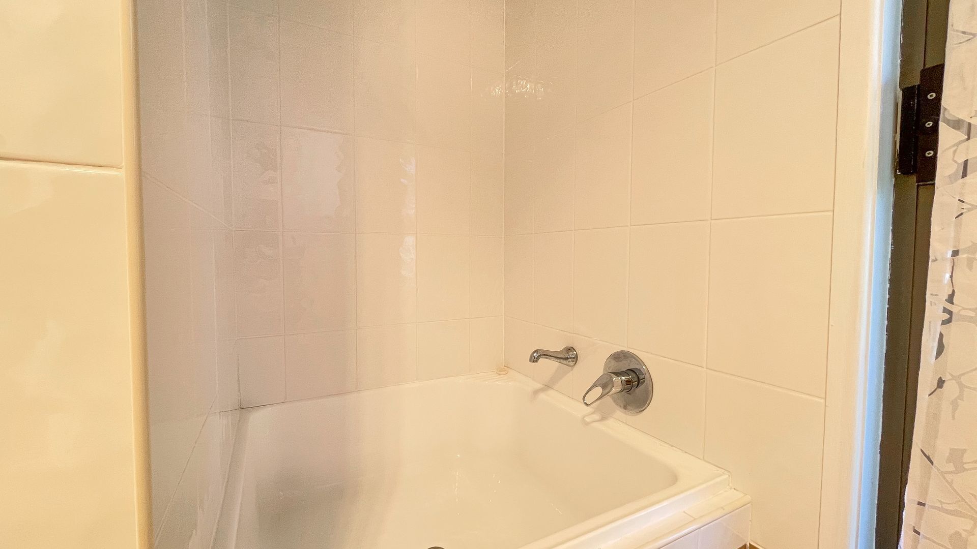 Yolanda - Burrum Heads- Beachfront - 3BR- Aircon — image 19