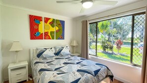 3 bedrooms, iron/ironing board, free WiFi