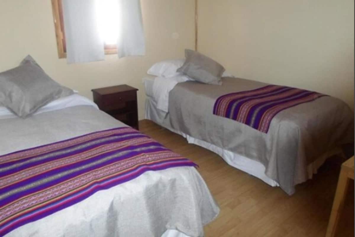 2 chambres, ameublement personnalisé, Wi-Fi gratuit, draps fournis