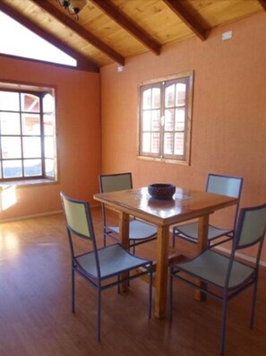 Essbereich im Zimmer