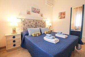 2 slaapkamers, een strijkplank/strijkijzer, reisbedje, gratis wifi