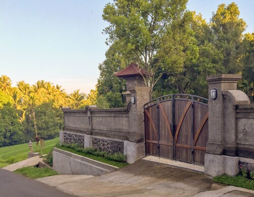 Villa Kedis Munduk - Balinese style villa