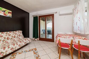 TV - Apartments Josip, (16029), Lopar, hr (Lopar)